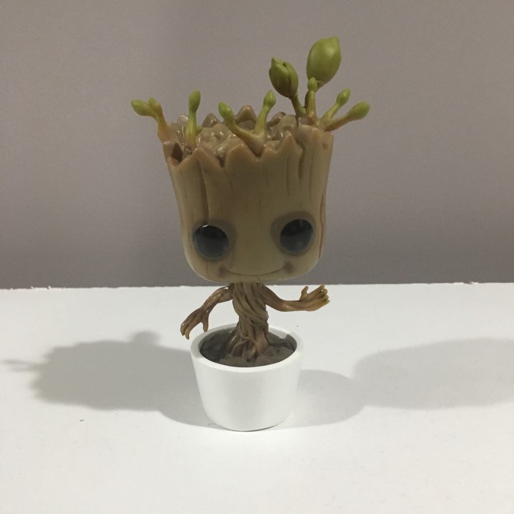 Groot baby bobble head Funko pop